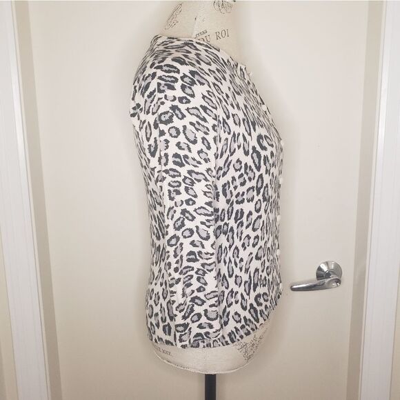Vintage snow leopard cardigan - Picture 3 of 9